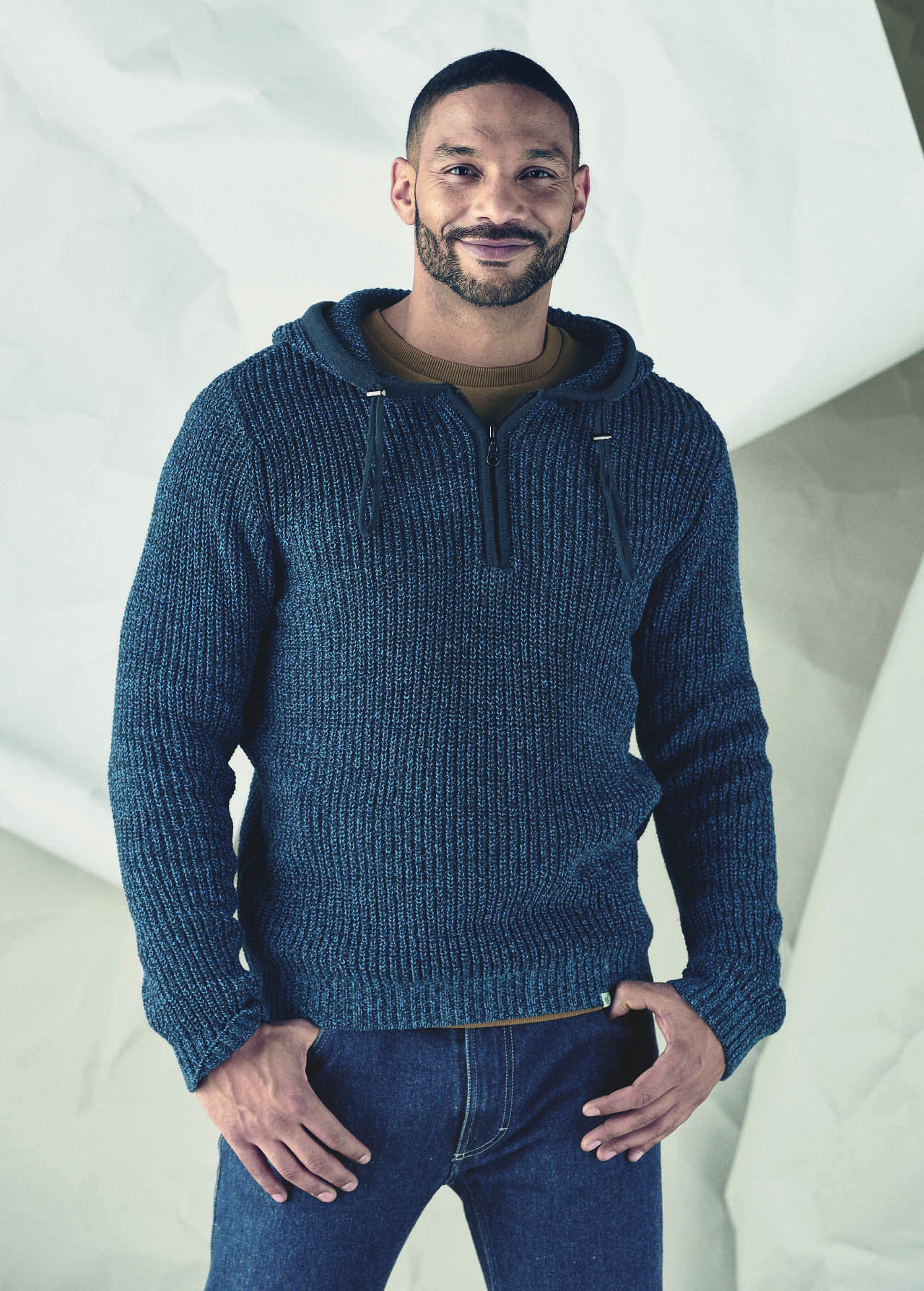 pull-laine-capuche-homme-156ucy-1.jpg