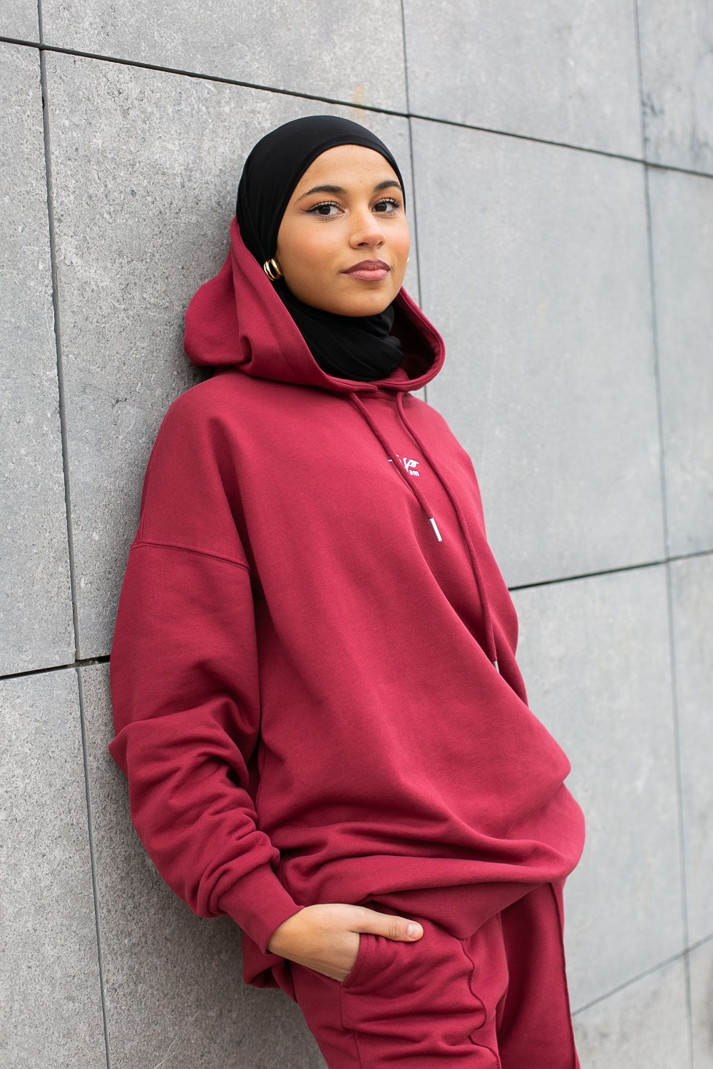sweat-capuche-long-femme-318cwb-1.jpg