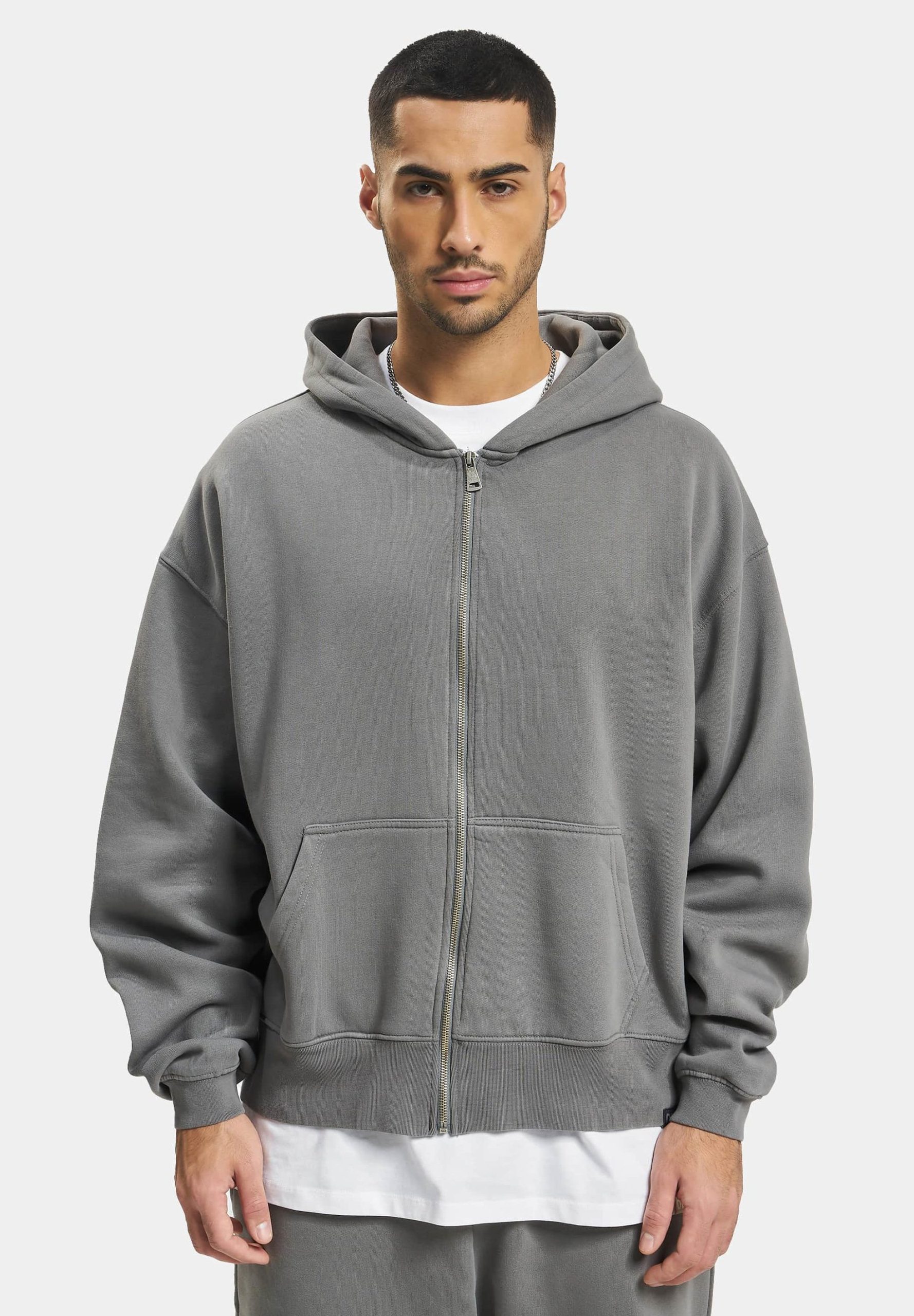 sweatshirt-zippe-002upj.jpg