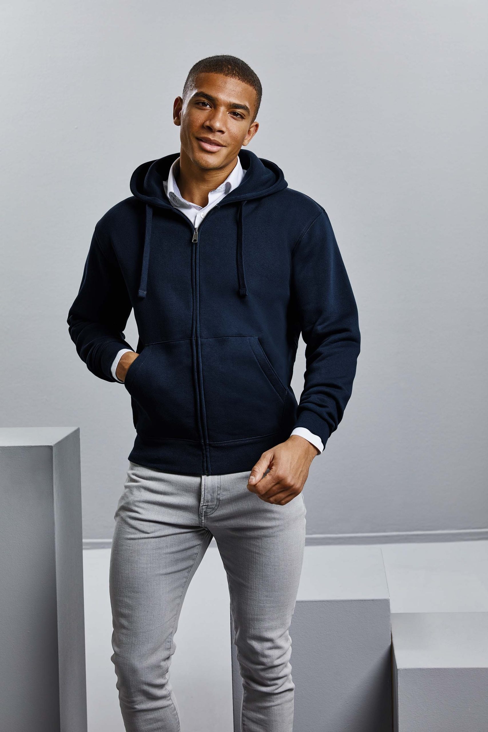 sweatshirt-zippe-446ecy.jpg
